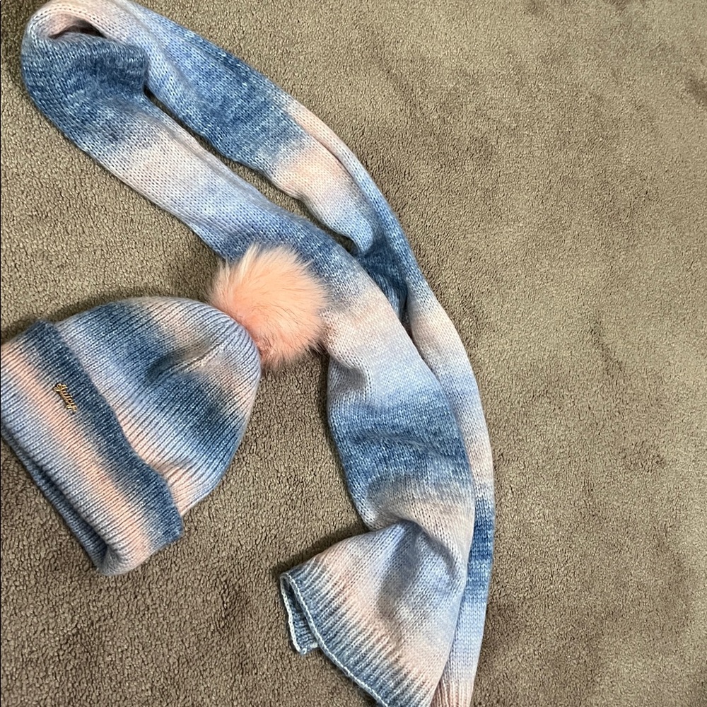 Juicy Couture ombré pink blue Pom beanie hat and scarf set New without tags - Picture 2 of 5